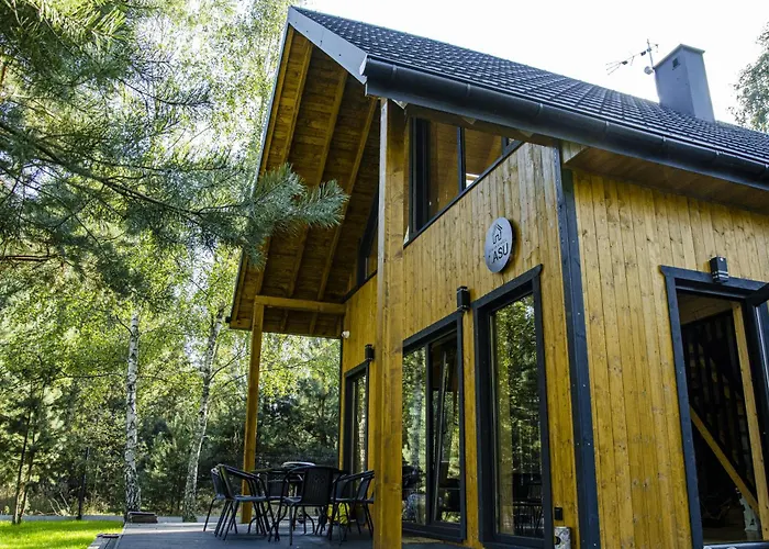 Dom Na Krancu Lasu بيت للعطل *