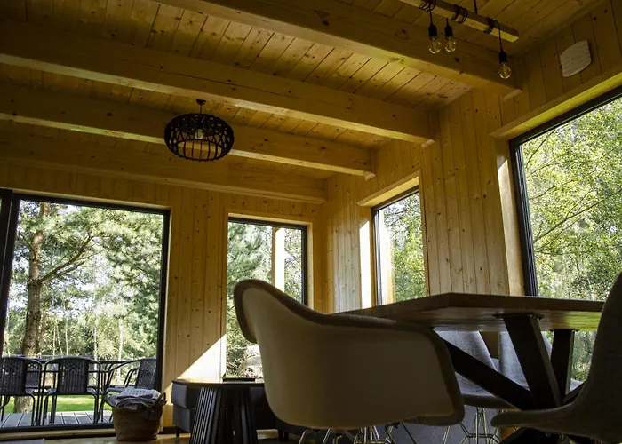 بيت للعطل Dom Na Krancu Lasu *