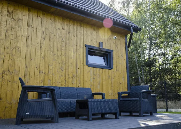 Dom Na Krancu Lasu بيت للعطل