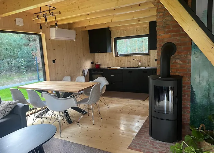 بيت للعطل Dom Na Krancu Lasu